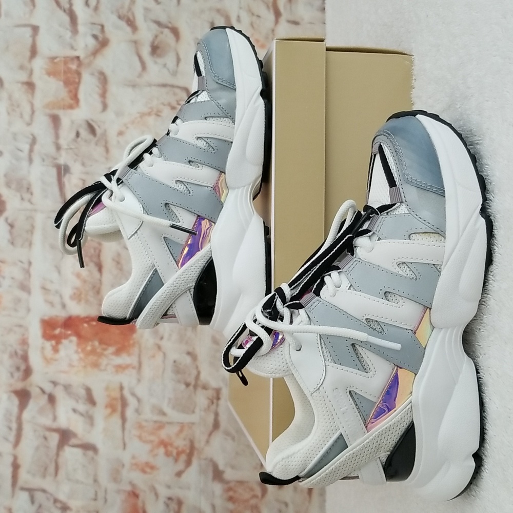 New Michael Kors Hero Trainer Sneakers - Picture 3 of 15